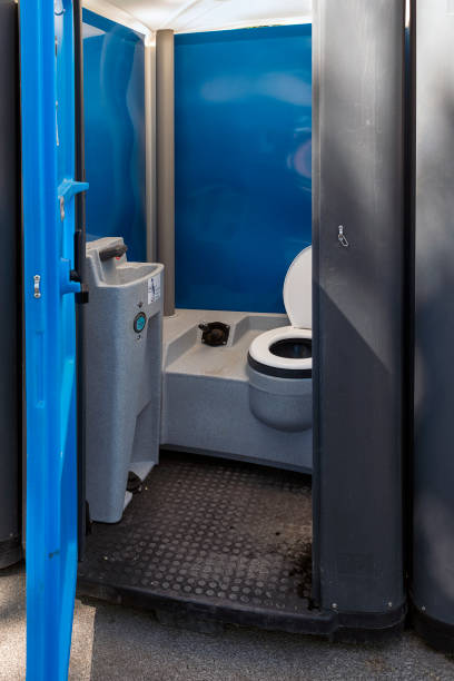 Best Portable restroom trailer rental  in Crisfield, MD